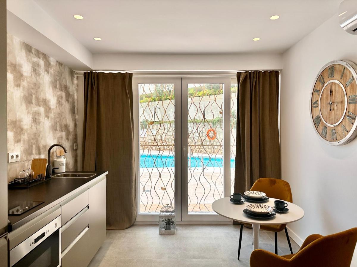 Loft 18 Beachfront Marbella Center Exterior photo