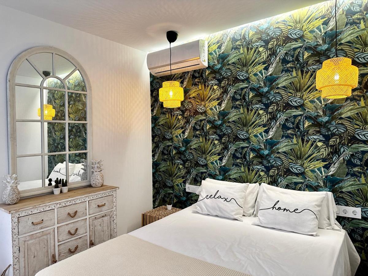 Loft 18 Beachfront Marbella Center Exterior photo