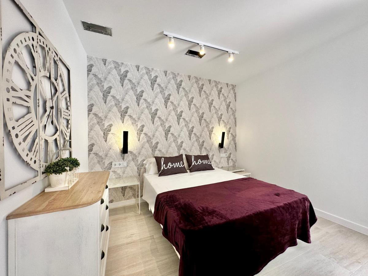Loft 18 Beachfront Marbella Center Exterior photo